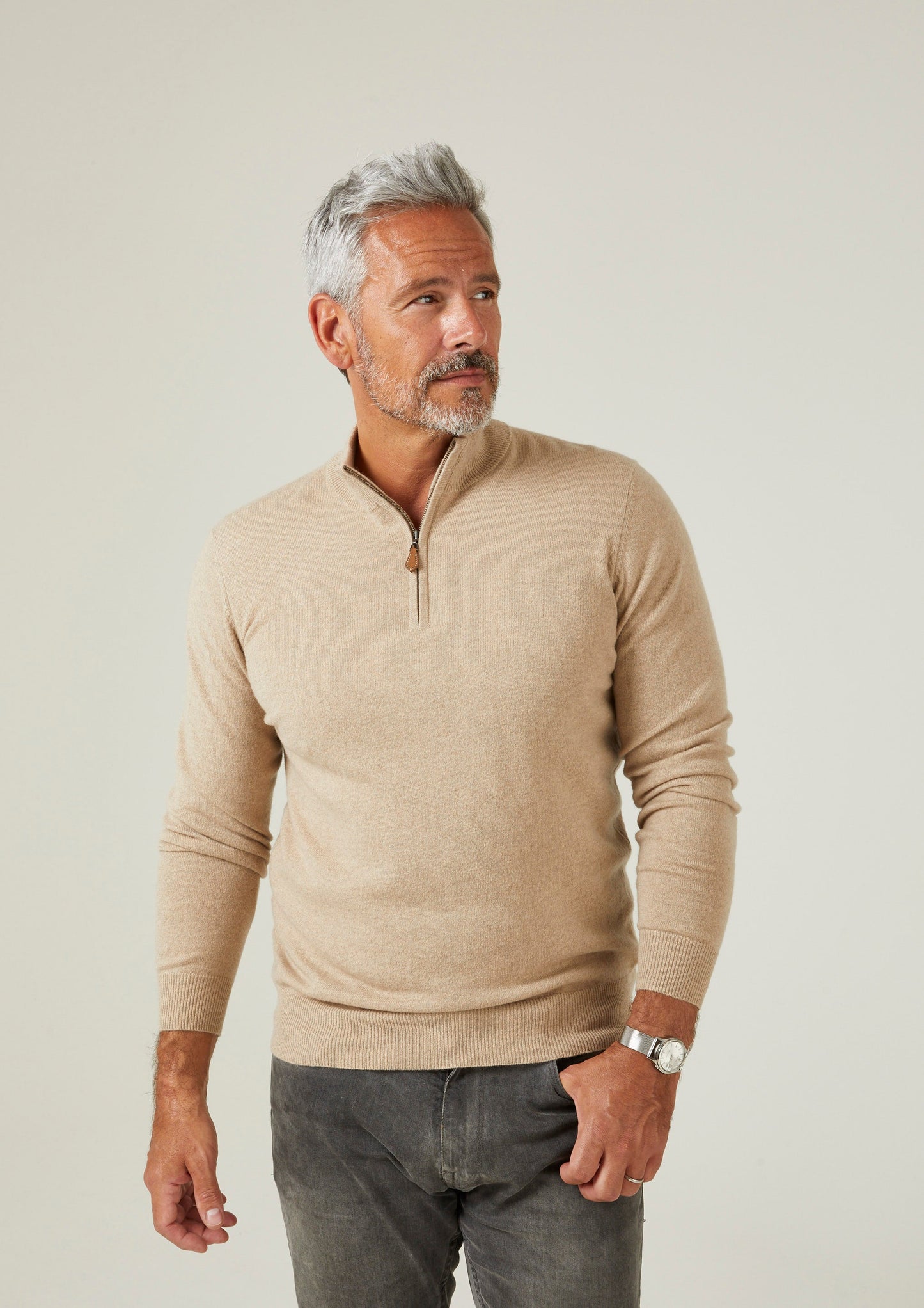 Hanbury Cashmere Zipped Mock Neck Jumper in Linen - Regular Fit