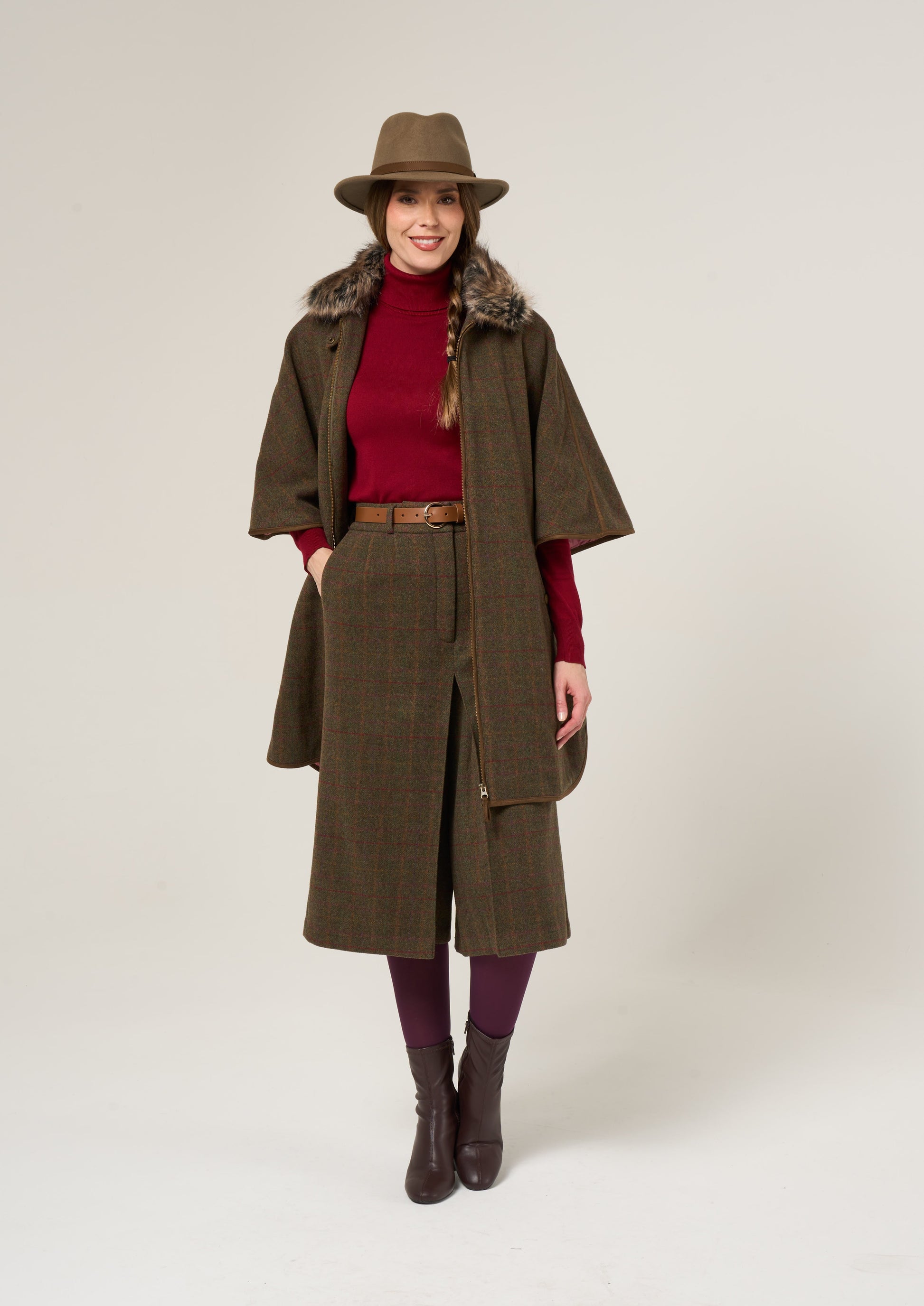 Surrey Ladies Tweed Cape In Hemlock